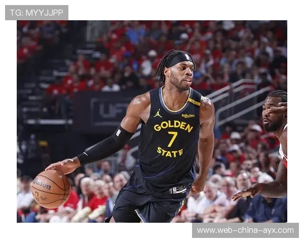 勇士后卫关键抢断转化为致命得分