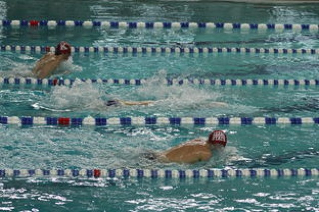 爱游戏电竞全站-中国游泳运动员世锦赛接力项目表现抢眼，中国游泳接力夺金