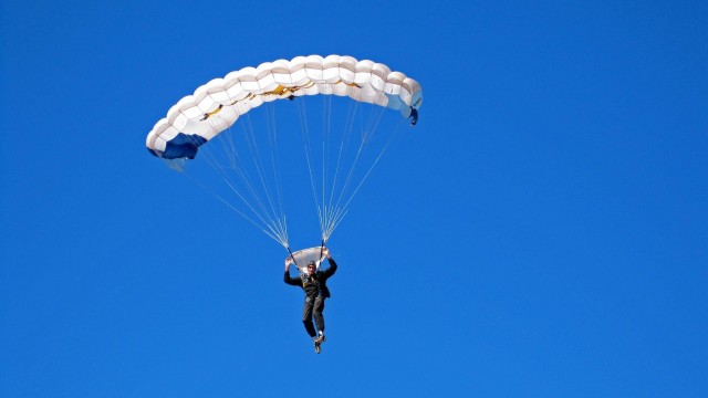 爱游戏电竞官网-CBA联盟整合青训体系打造人才通道，cba青训队与cba选秀