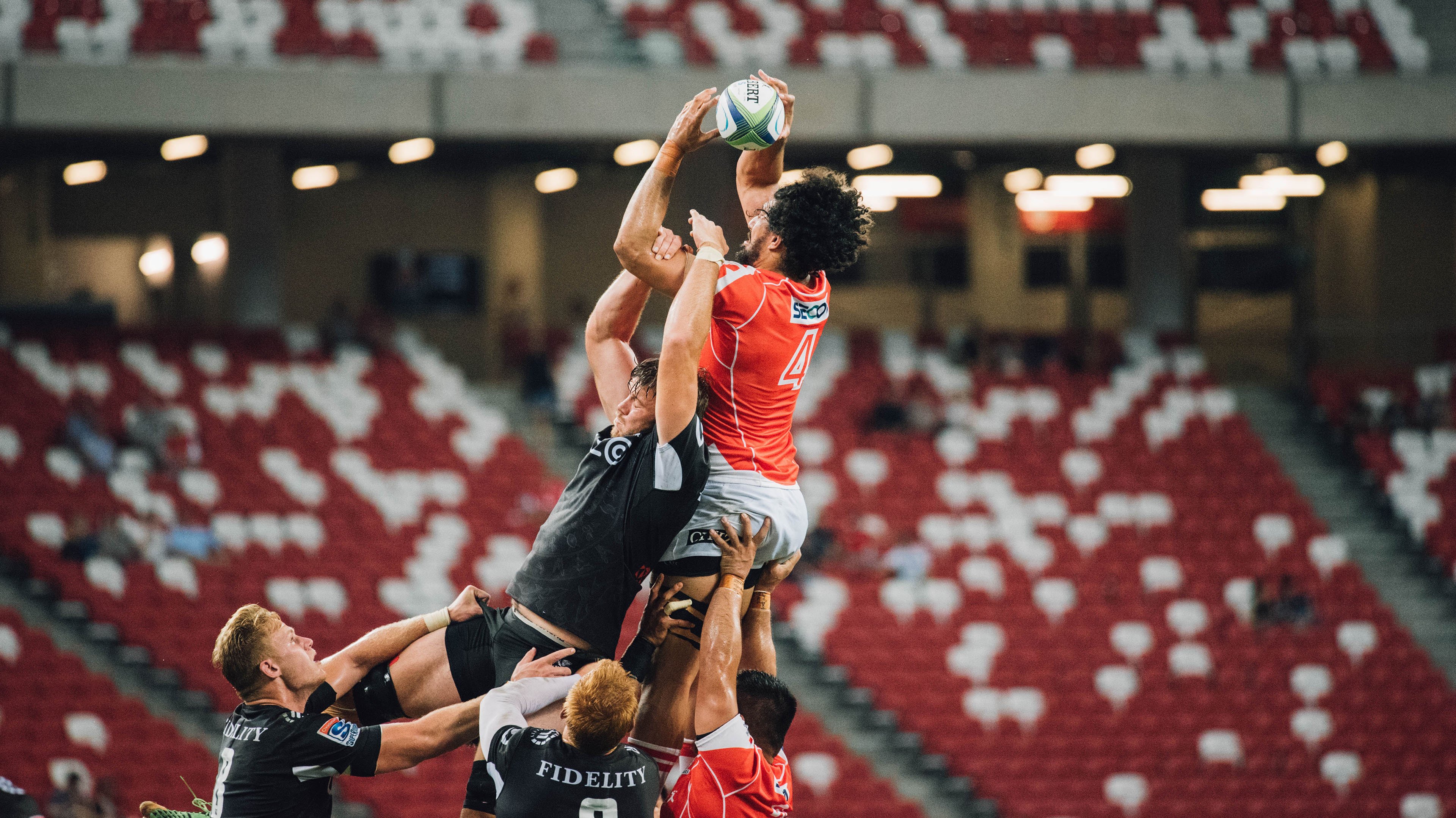 爱游戏全站app注册-“三叉湖游泳馆水上救生赛：英雄救援瞬间震撼全场”